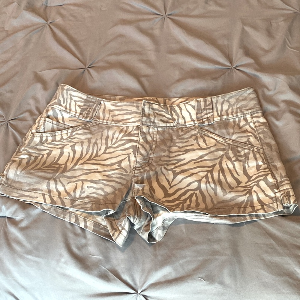 Express Shortie Shorts - M